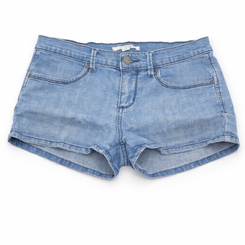 21 Denim Low Rise Jean Shorts – Light Wash – Size 28